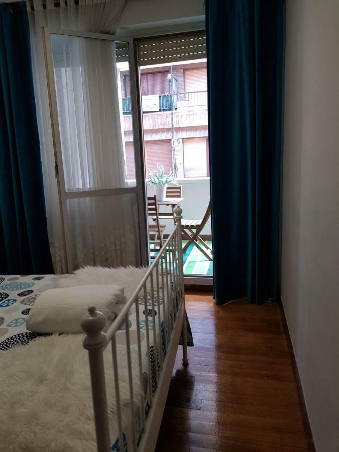 Apartamento Costa Vasca Las Arenas Getxo Exterior photo